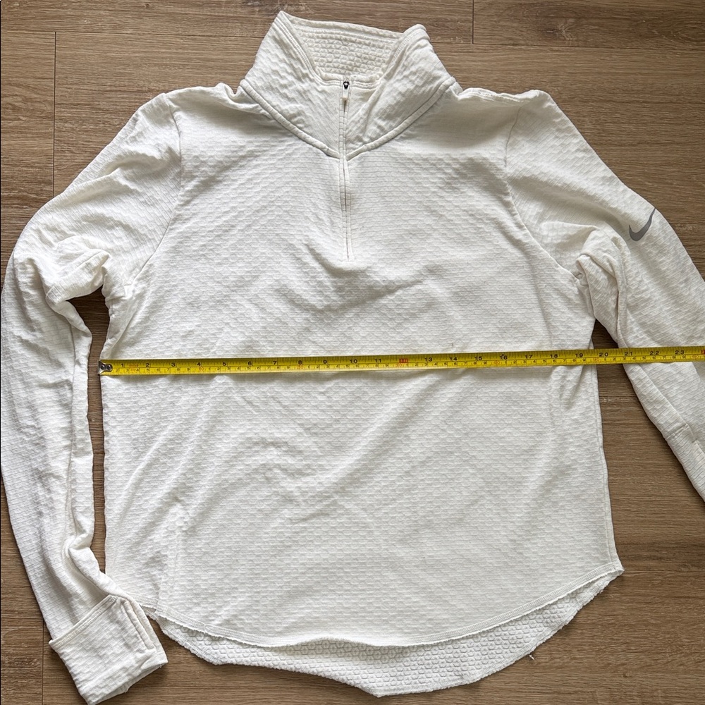 Nike Women's Running Quarter Zip in White - Picture 3 of 8
